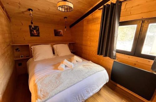 Pyrenees 2000 Chalet De Esquí | Chalet l'Epicéa dans la forêt, T3 avec terrasse & jardin à 5 min à pied des pistes P2000