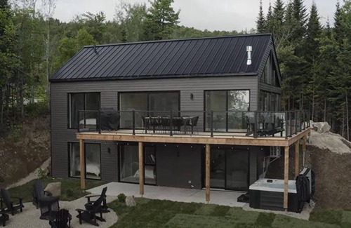 Saint-Joseph-de-la-Rive Chalet De Esquí | Chalet L'estuaire, Haven of peace in the forest with river views, Massif nearby!