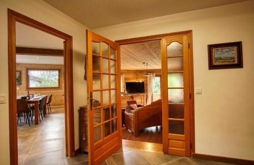 Notre-Dame-de-Bellecombe Chalet De Esquí | Chalet Le Wapiti, aux pieds des pistes, à 200m du village