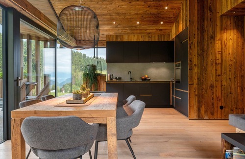 Selva di Val Gardena Chalet De Esquí | Chalet 'L Piz Dolomites' con vistas a la montaña, terraza privada y Wi-Fi