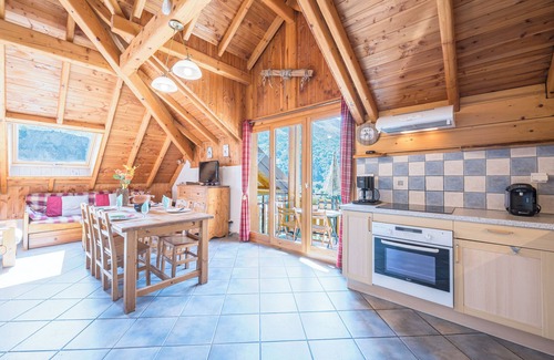 Valloire Chalet De Esquí | Chalet 'La Mouliniere 1' con vistas a la montaña, balcón y Wi-Fi