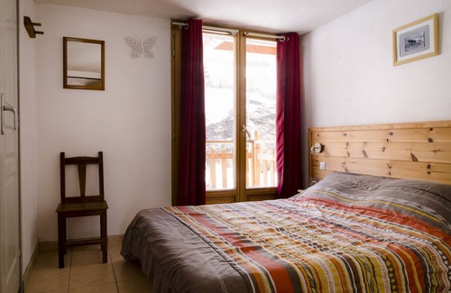 Chateau-Ville-Vieille Hotel | Chalet La Vie Sauvage