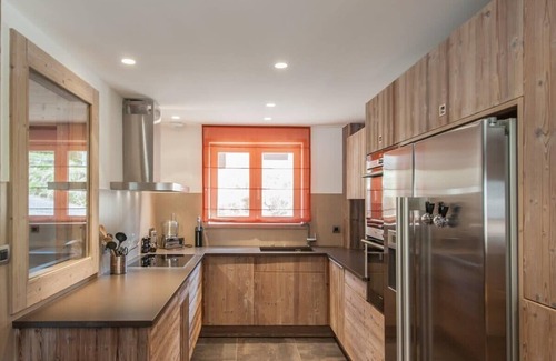 Meribel Chalet De Esquí | Chalet le Bonheur luxurious chalet with hammam
