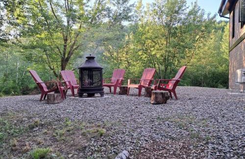 Saint-Alphonse-Rodriguez Chalet De Esquí | Chalet le Caribou- Chalets Galaxia