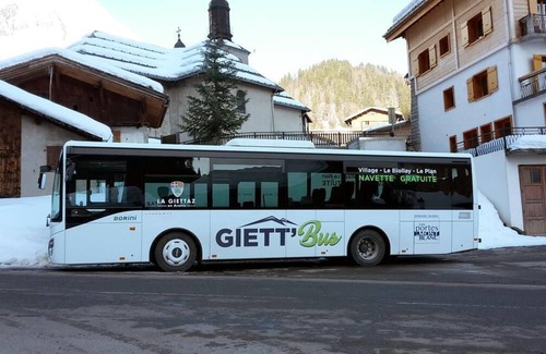 La Giettaz Casa | Chalet LE Char - Gite "LE Plan"