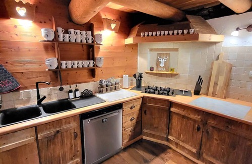 Le Bourg-d'Oisans Chalet De Esquí | Chalet 'Le Cosy Lodge' con vistas a la montaña, piscina privada y Wi-Fi