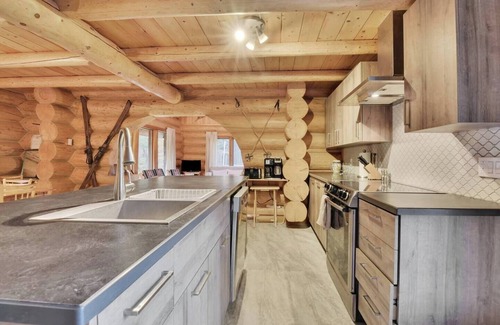 Mauricie Casa | Chalet Le Mélisse | Rustic Log Chalet in Nature