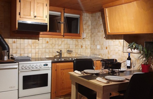 Les Posses-sur-Bex Chalet De Esquí | Chalet le muveran, in the center of gryon with garden!