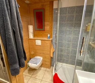 Thones Cama Y Desayuno | Chalet les Chouettes