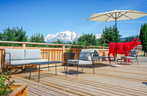 Cordon Chalet De Esquí | Chalet Les Rhodos - sleeps 60 - Facing Mont Blanc in Cordon