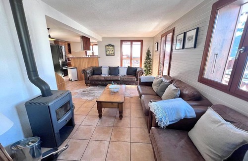 Chatel Chalet De Esquí | Chalet Letach - 'Great Bike Park Access' relax around the fire pit, mountain retreat