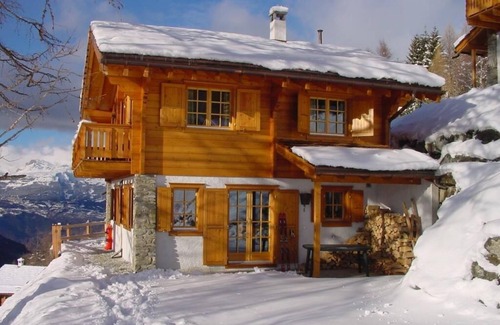 St. Luc Chalet De Esquí | Chalet lumineux et spacieux de 120 m2 (5 pièces, 6 personnes) avec grand jardin et terrasse partiell