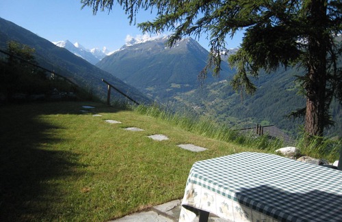 St. Luc Chalet De Esquí | Chalet lumineux et spacieux de 120 m2 (5 pièces, 6 personnes) avec grand jardin et terrasse partiell