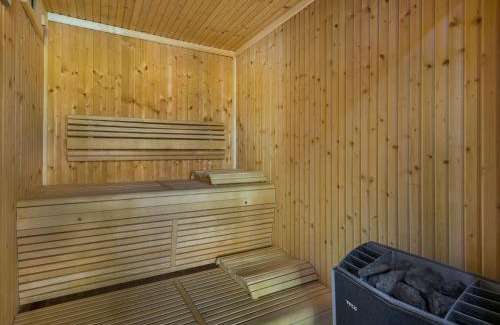 Courchevel Chalet De Esquí | Chalet luxueux à Courchevel avec espace bien-être, parfait pour familles et amis - FR-1-562-20