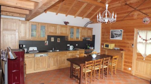 Risoul Chalet De Esquí | Chalet Mélèze Plein Sud À 1174 M