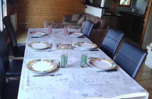Besse-et-Saint-Anastaise Chalet De Esquí | Chalet montagnard confortable à Super Besse avec grand terrain et parking privé - FR-1-814-139