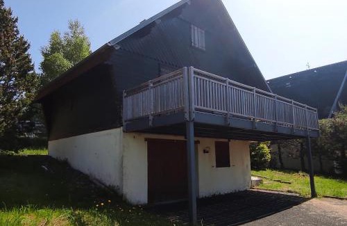 Besse-et-Saint-Anastaise Chalet De Esquí | Chalet montagnard confortable à Super Besse avec grand terrain et parking privé - FR-1-814-139
