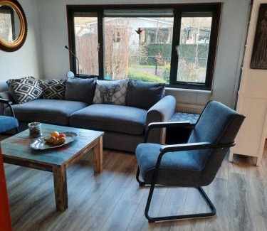Heel Complejo | Chalet M & J