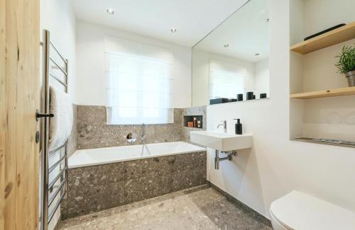Sankt Anton am Arlberg Apartamento | Chalet Marmotta NEVE - Luxus Chalet Ski-In Ski-Out
