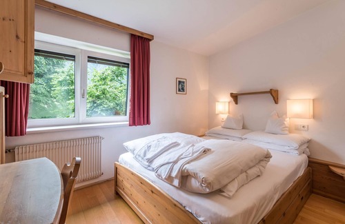Ortisei Chalet De Esquí | Charming "Mini Chalet Rondula" with Mountain View, Wi-Fi, Garden & Terrace; Parking Available