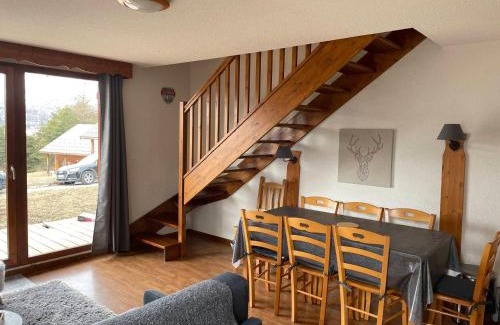 La Joue du Loup Chalet De Esquí | Chalet mitoyen 3 pièces, 8 pers. avec terrasse et parking à La Joue du Loup - FR-1-504-641