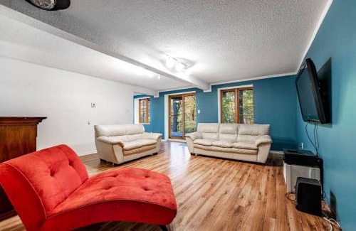 Cantley Chalet De Esquí | Chalet Mont Cascades w/Spa & Fibre Optic Internet
