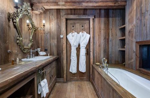 Megeve Chalet De Esquí | Chalet montagnard à Rochebrune avec jacuzzi, sauna, 6 chambres, proche des pistes, accueil 12 pers - FR-1-569-37