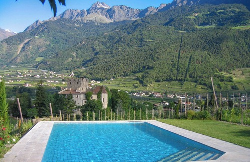 Marlengo Chalet De Esquí | Chalet 'Moosbichlerhof Camelia' con vistas a la montaña, piscina compartida y Wi-Fi