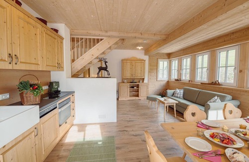 Grundlsee Casa | Chalet near Lake Grundlsee with Sauna