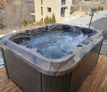 Egat Chalet De Esquí | Chalet NEUF Jacuzzi Terrasse Salle jeux proche Font Romeu