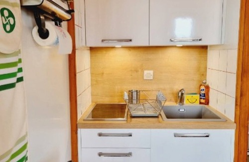 Hasparren Chalet De Esquí | Chalet 'Ortalon - Hasparren' with Shared Pool, Wi-Fi, and Air Conditioning