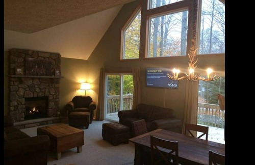 Thornhurst Chalet De Esquí | Chalet, outdoor games, fast Wifi and pet friendly!