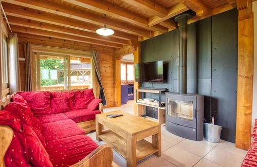 Morillon Chalet De Esquí | Chalet paisible à Morillon avec jacuzzi et proche des pistes skiables - FR-1-642-66