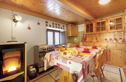 La Salle Cabina | Chalet 'Petite Maison Des Alpes' con vistas a la montaña y balcón