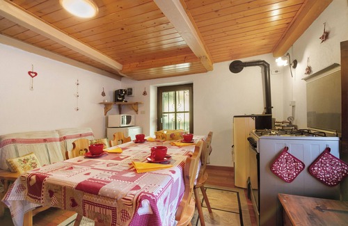 La Salle Cabina | Chalet 'Petite Maison Des Alpes' con vistas a la montaña y balcón