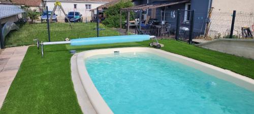 Montech Chalet De Esquí | Chalet piscine montech