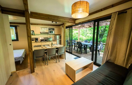 Goudargues Chalet De Esquí | Chalet Portland 35m2 Premium - 3 bedrooms + überdachte Terrace + Klimaanlage + LV + Plancha District Pieton 6 persons