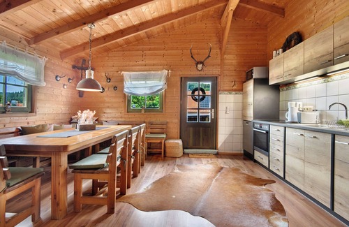 Klinglbach Chalet De Esquí | Chalet 'Pröllerhütte' con terraza y jardín privados