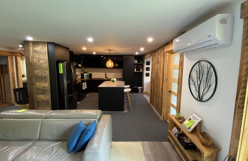 Saint Zenon Chalet De Esquí | Chalet Relaxant sur Lac Forêt