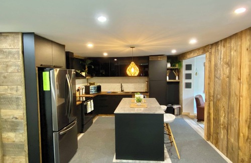 Saint Zenon Chalet De Esquí | Chalet Relaxant sur Lac Forêt