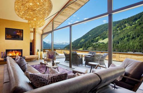 Santa Maddalena Chalet De Esquí | Chalet SALENA luxury lodge