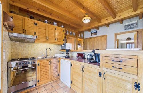 La Rosiere Chalet De Esquí | Chalet Savoyard pour 18 pers, proche pistes et commerces, cheminée, balcon, navette gratuite - FR-1-398-582