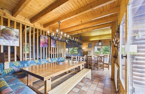 La Rosiere Chalet De Esquí | Chalet Savoyard pour 18 pers, proche pistes et commerces, cheminée, balcon, navette gratuite - FR-1-398-582
