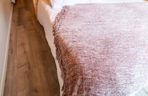 Azet Chalet De Esquí | Vrbo Property
