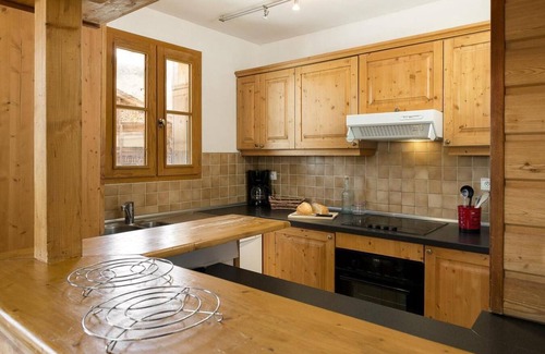 Bergers Chalet De Esquí | Chalet, terraza, chimenea o estufa a leña, parking, tv, 200-210m², Alpe d'Huez