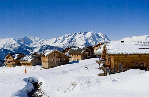 Bergers Chalet De Esquí | Chalet, terraza, chimenea o estufa a leña, parking, tv, 200-210m², Alpe d'Huez