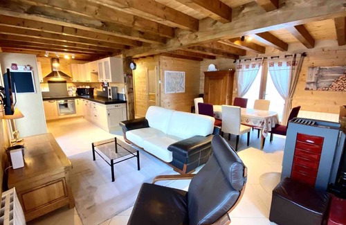 Taninges Chalet De Esquí | Chalet sleeps 8