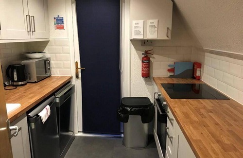 Great Mongeham Cabina | Chalet-sleeps6-parking-garden-pool
