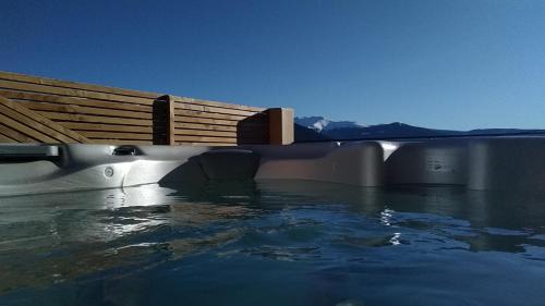 Superbolquere Chalet De Esquí | Chalet Spa Fora Pista