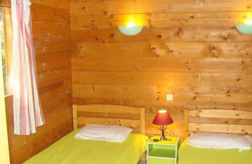 Sauveterre-de-Rouergue Otro | Chalet spacieux pour 8 avec terrasse à Sauveterre-de-Rouergue - API-1-52-366